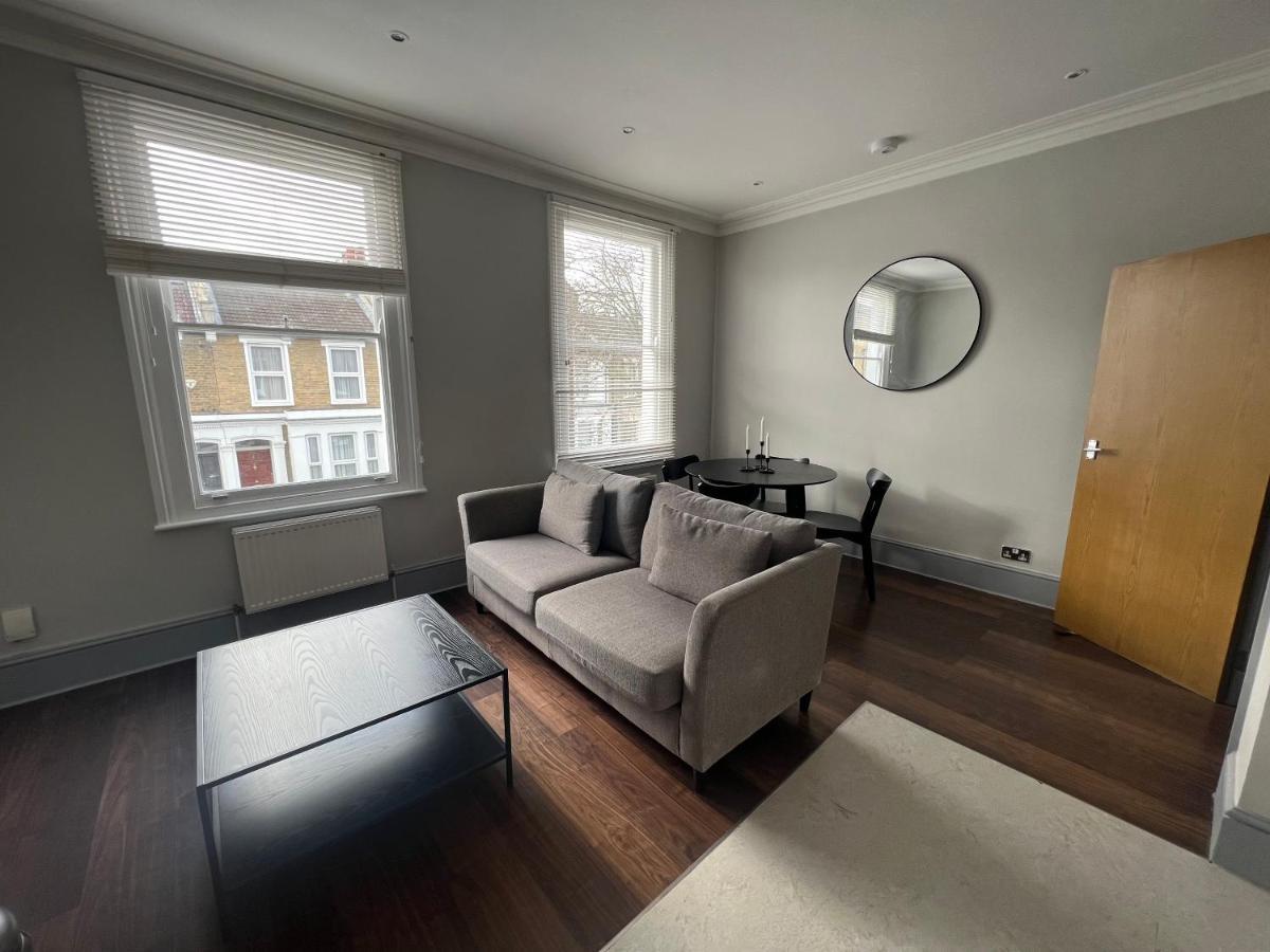 Lovely 2-Bedroom Victorian Flats Лондон Экстерьер фото